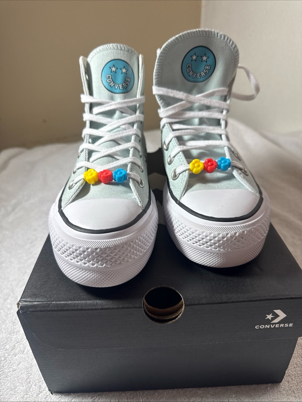 BNIB Converse Chuck Taylor All Star Lift Platform High Top Happy Face Shoes 6